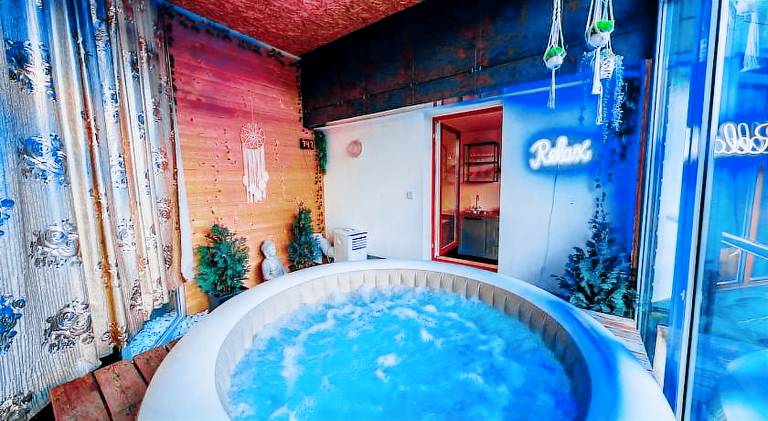 Lovely 3BD - Rooftop - Jacuzzi&Sauna in Prague