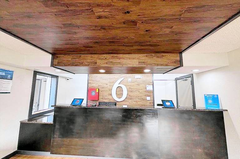 Studio 6 Suites Charlotte NC Northlake