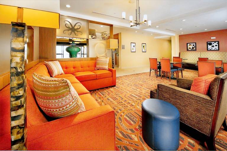TownePlace Suites by Marriott Eagle Pass — photo 3
