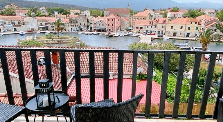 Mediteran Hvar - Modern Rooms and Restaurant, B&B — photo 2