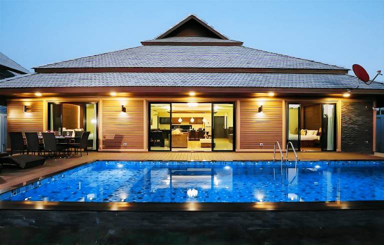 Y. E.S Resort Pool Villa/6卧6卫泳池度假别墅/赠机场接送/寺庙景点 in Chiang Mai