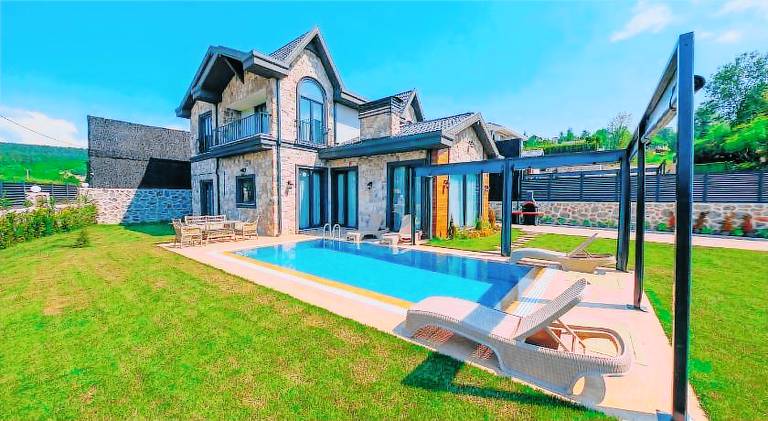 Spacious villa with pool | Pets are welcome — photo 5
