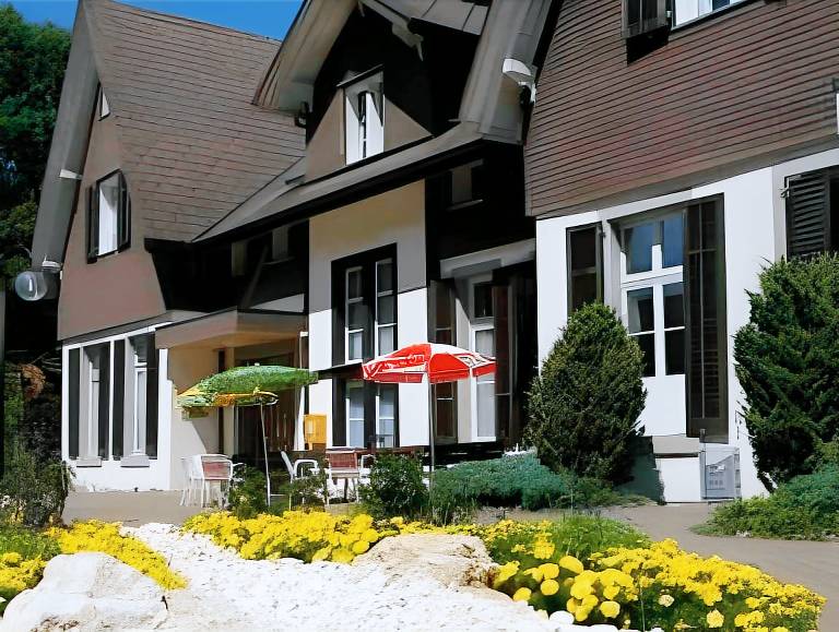 Hotel Bienenberg - Nature Retreat in Muttenz
