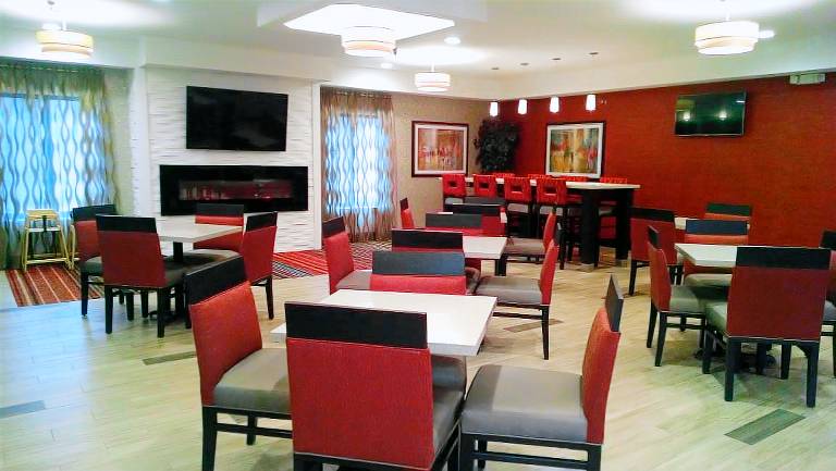 Holiday Inn Express Cloverdale (Greencastle) by IHG — photo 3