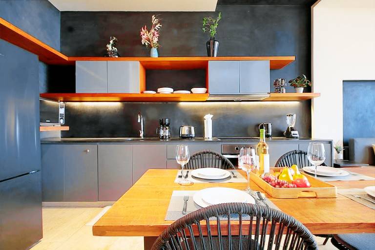 Condo 2 Bedrooms Rooftop and more