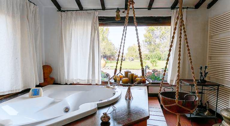 Family-oriented farm with garden, pool & BBQ | Pets are welcome — photo 5
