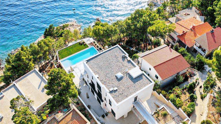 Luxurious and spacious pet friendly villa in Brela — photo 4