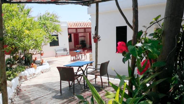 Aparthotel with yard | Garden view — photo 2