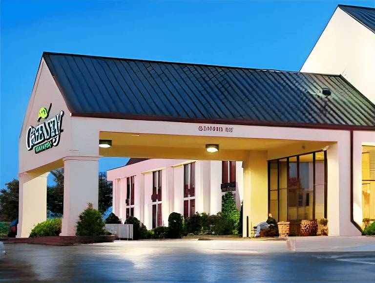 Greenstay Hotel & Suites