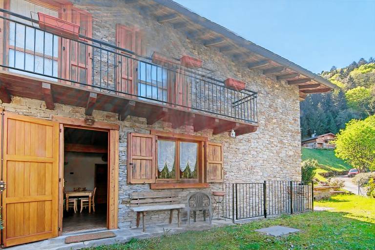 Holiday Home 'Piantina' with Mountain View, Private Garden & Wi-Fi — photo 5