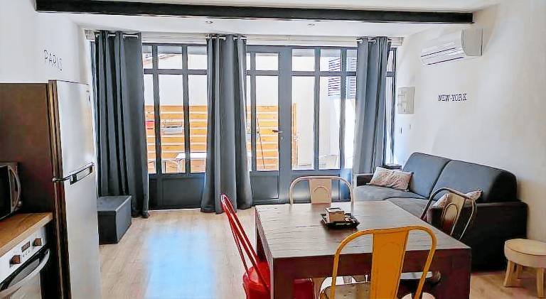 Apartment with 1 room for 4 persons — photo 2