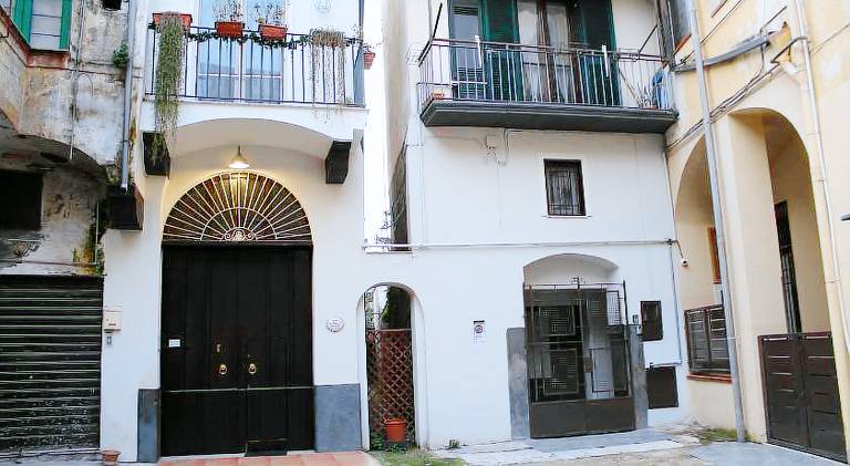 House with 2 rooms for 4 persons — photo 3