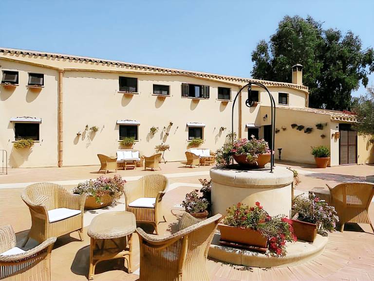 Hotel Foresteria Baglio della Luna in Agrigento