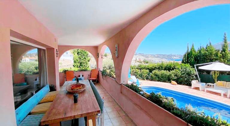 Fully equipped beautiful villa with grill, patio & private pool | Beach nearby | Good for workation | Pet-friendly — photo 2