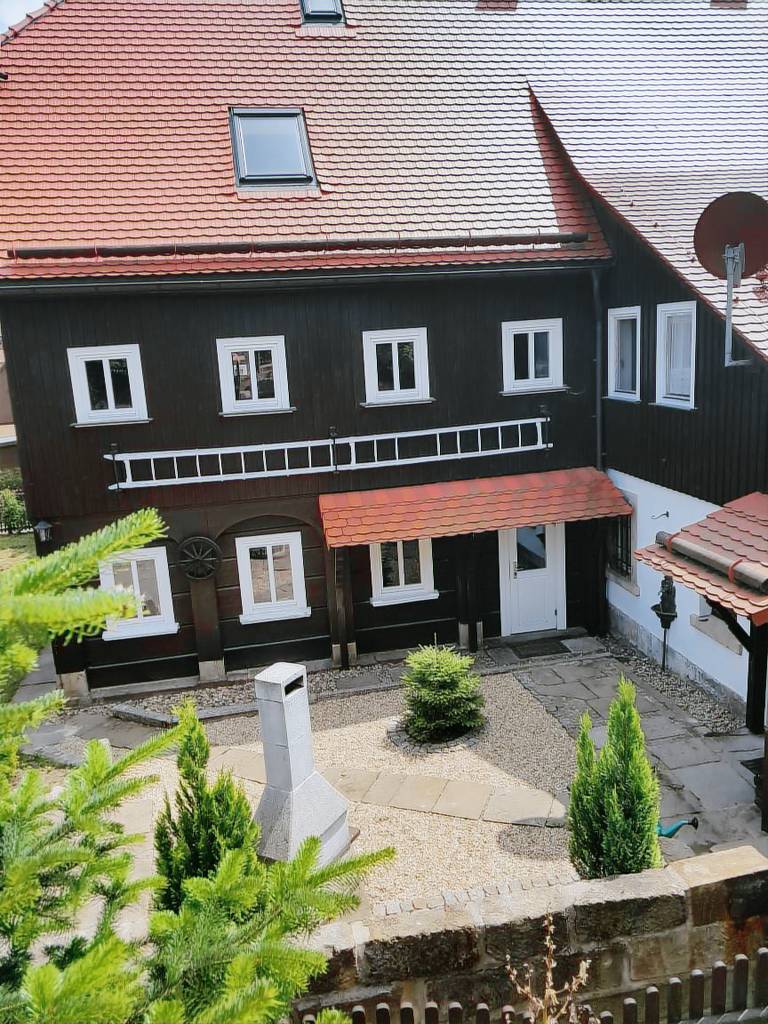 Holiday apartment with garden & barbeque — photo 3