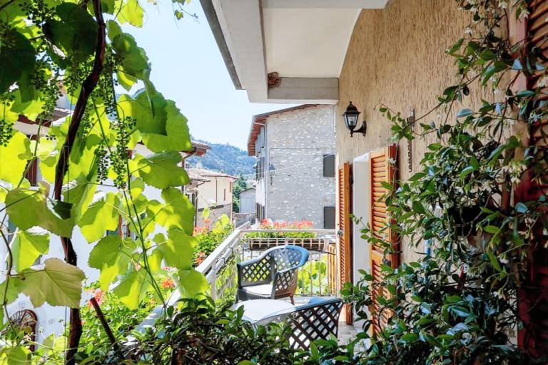 Holiday apartment with pool & fast internet | Mountain view — photo 3