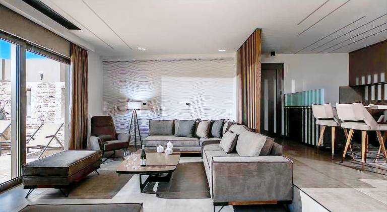 Villa with private pool, terrace & barbecue — photo 3