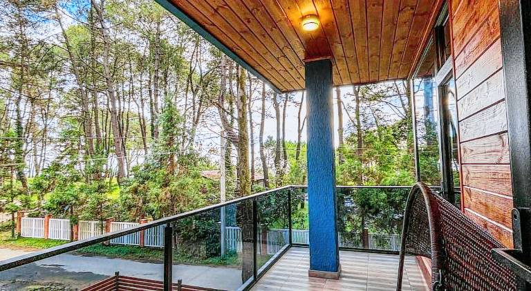 Rental apartment with patio — photo 4