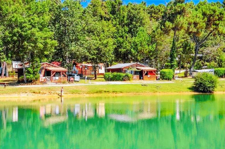 Child-friendly chalet with BBQ & pool | Pet-friendly — photo 2