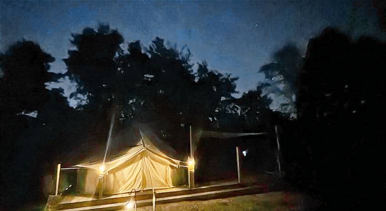 Tent with 1 room for 2 persons in Kent, KY