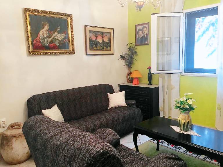 Fully equipped rental apartment with patio & barbecue | Beach nearby | Pets are welcome — photo 4