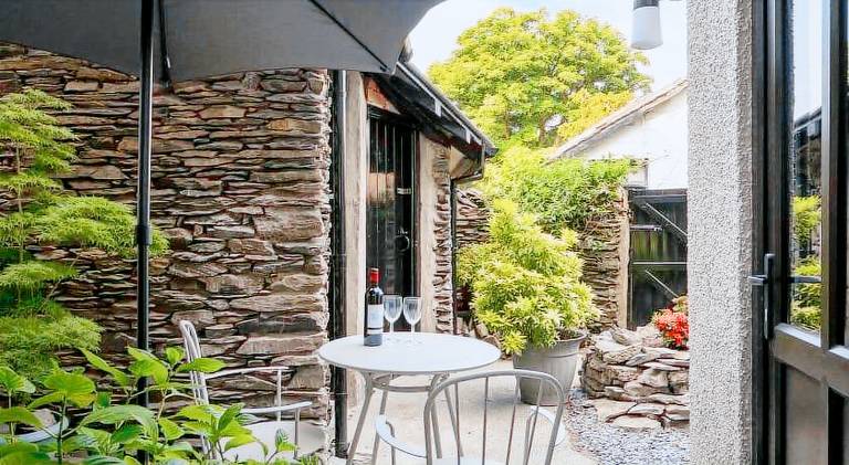 The Court Yard — photo 4