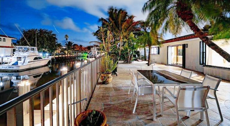 Pompano Beach Villa Waterfront with Heated Pool and Docking — photo 3