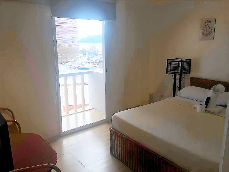 Amadeus and Isabel Inn in El Nido