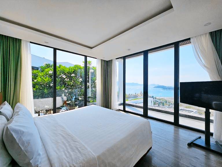 BIG Promotion: Sunrise view Villa 500m2, 5 bedrooms with Pool, BBQ, Billiard & Karaoke — photo 2