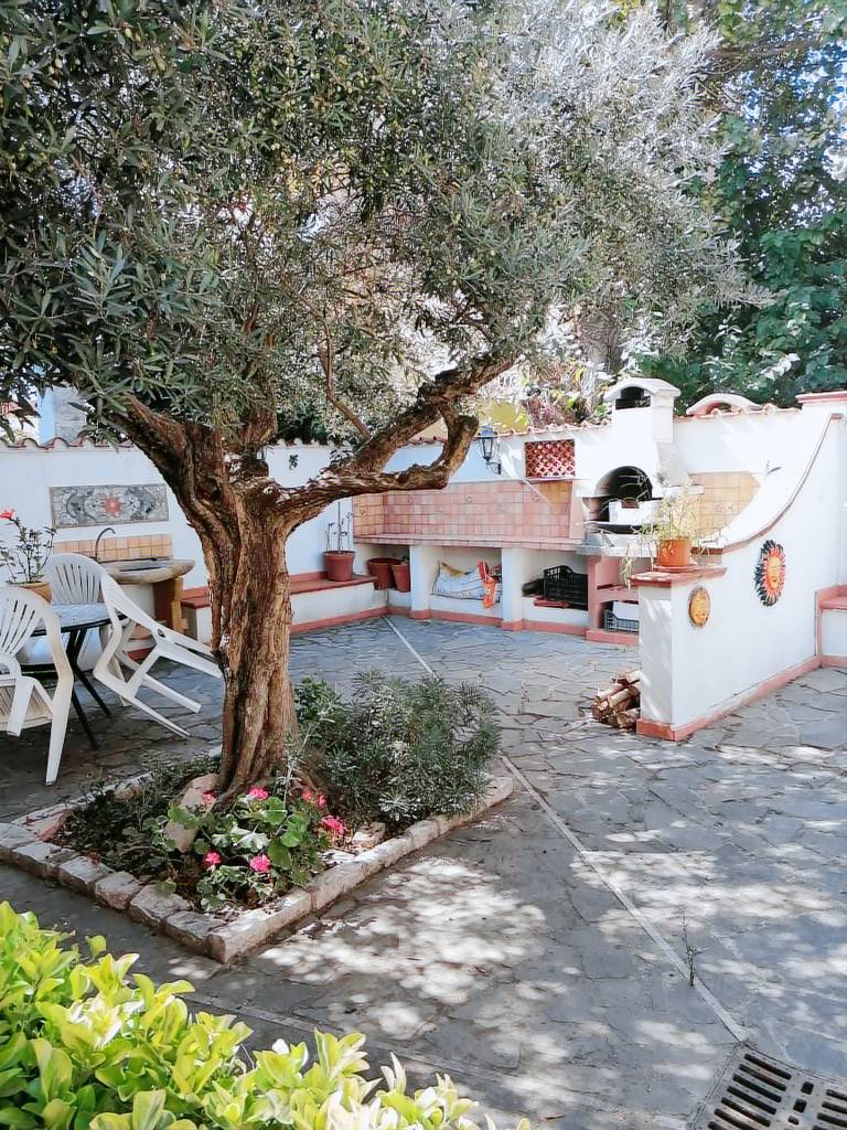 Villa with terrace, garden & barbecue | Sea view — photo 4