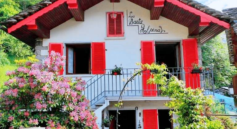 Chalet with 2 rooms for 4 persons in Vercelli
