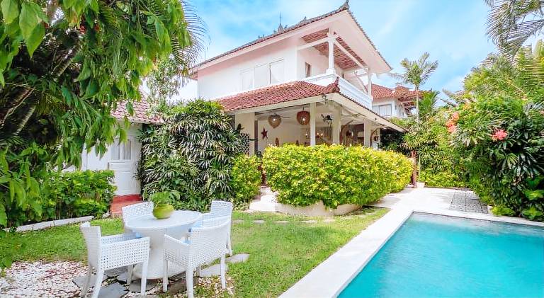 Villa with pool in Kuta