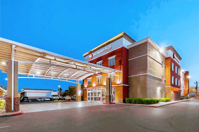 Best Western Plus Henderson Hotel in Henderson, NV