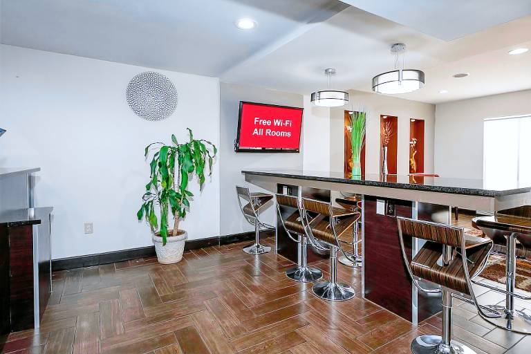 Red Roof Inn Raleigh - North-Crabtree Mall/Lenovo Center — photo 3