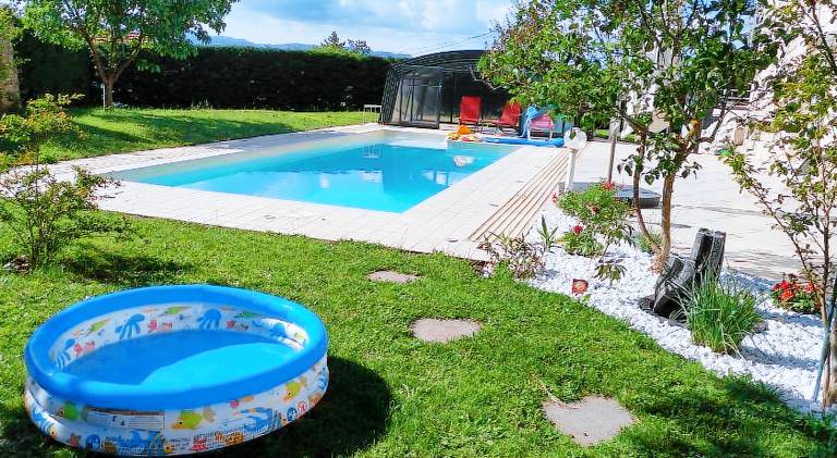 Rental apartment with jacuzzi & pool — photo 4