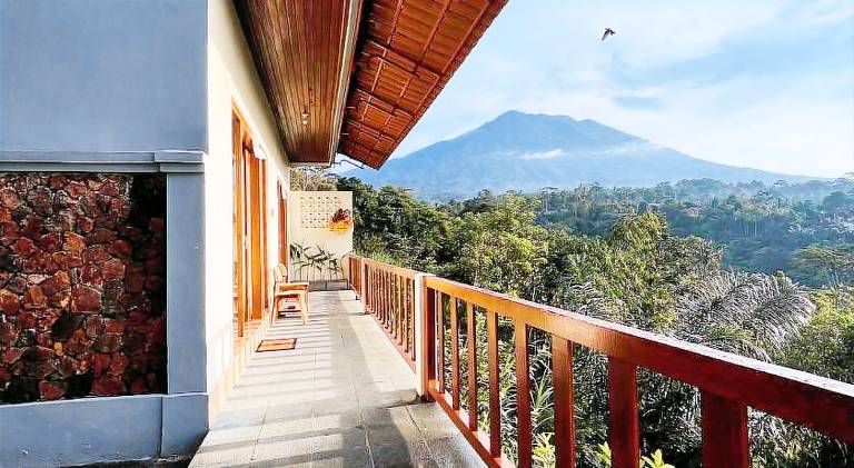 Besakih villa in Karangasem