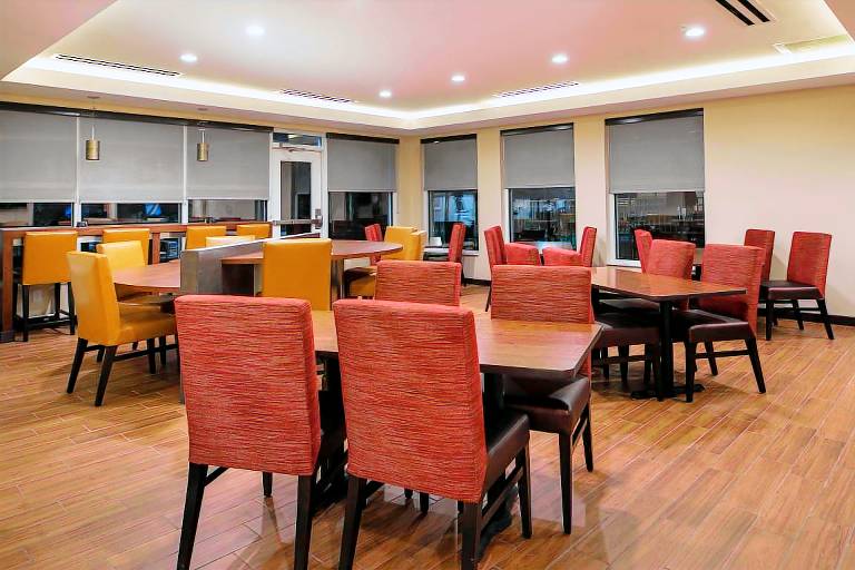 TownePlace Suites by Marriott Charleston-West Ashley — photo 5
