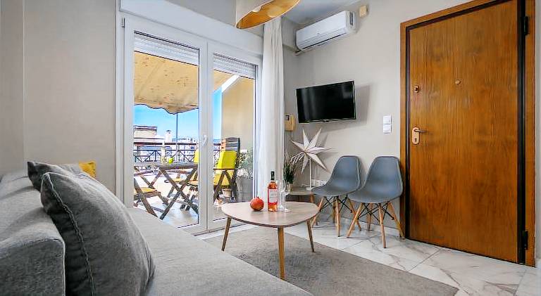 Apartment | Next to Church of Agios Demetrios | Pets allowed — photo 2