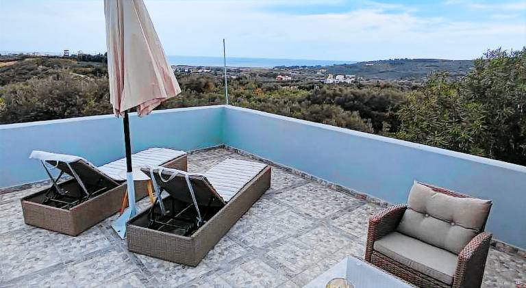 House with 2 rooms for 6 persons in Platanias