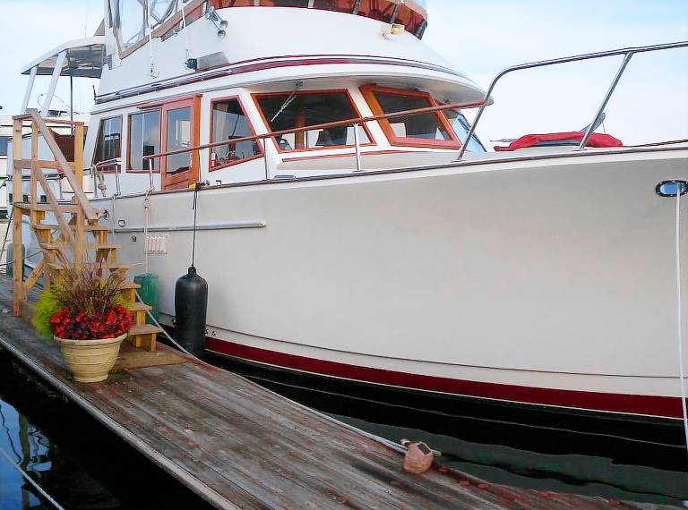 Houseboat Boston