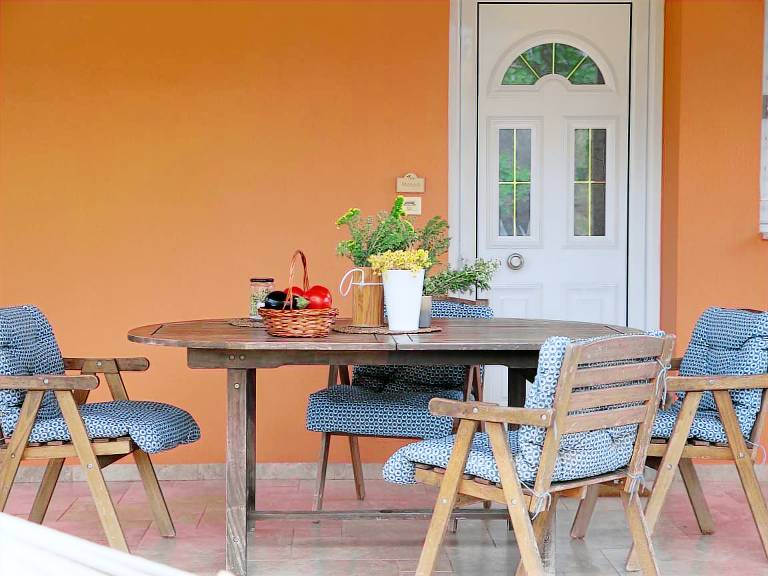 Family-friendly big vacation home with terrace, barbeque & yard | Dogs allowed — photo 4