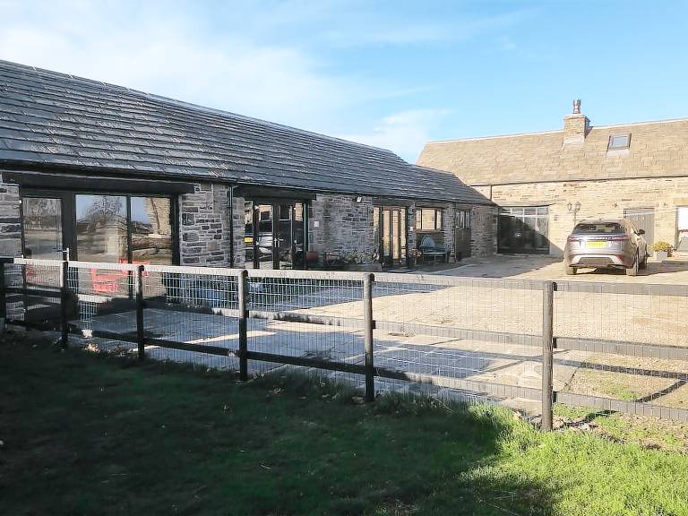 Accommodation  Green Moor
