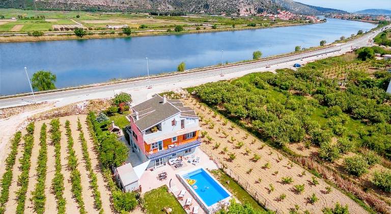 kuća Desne