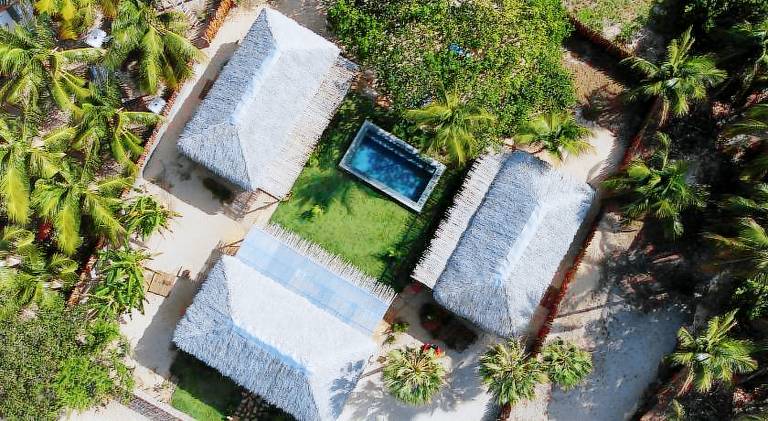 House with yard, terrace & private pool in Barreirinhas