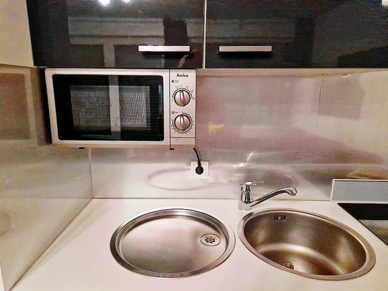 Apartment with patio & barbeque — photo 4