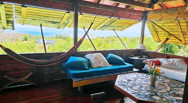 House with 2 rooms for 5 persons in Grand-Bourg