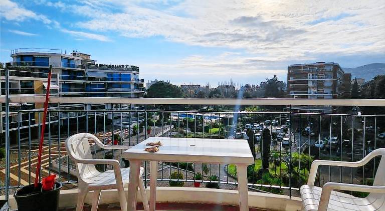 Holiday apartment with patio, yard & private pool | Close to the beach | Dogs allowed — photo 5