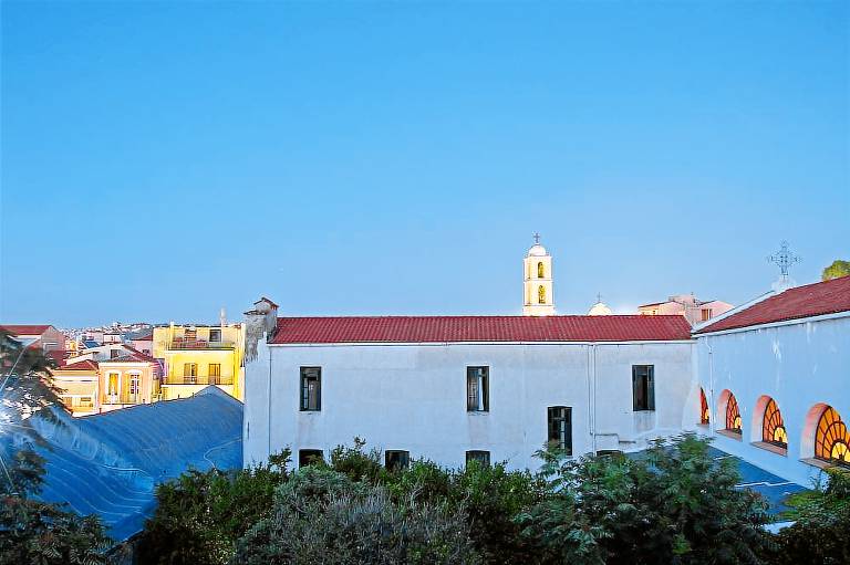 Κατάλυμα  Παραλία Κουμ Καπί