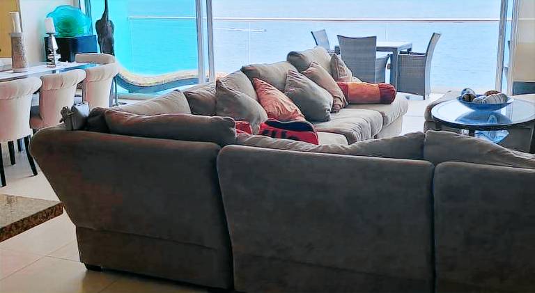 Serviced apartment with terrace, yard & jacuzzi | Perfect for remote work | Pets allowed — photo 2