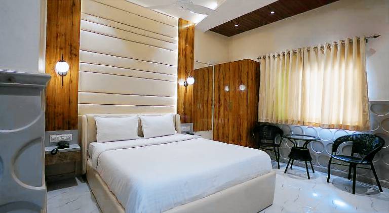 Collection O Palm Springs Beach Resort in Mumbai